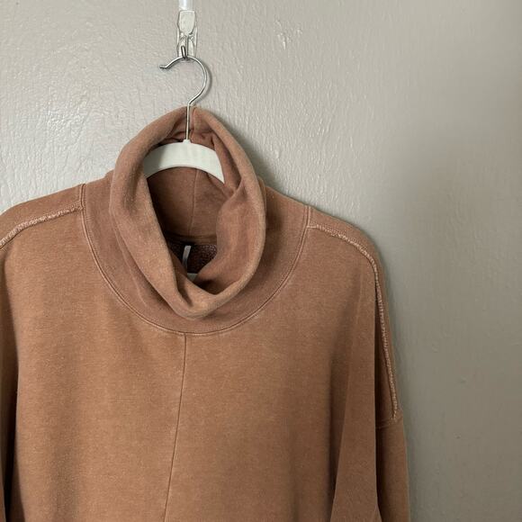 FREE PEOPLE Too Easy Tunic Sweatshirt Terracotta Size XS long sleeve funnel neck - Picture 4 of 8